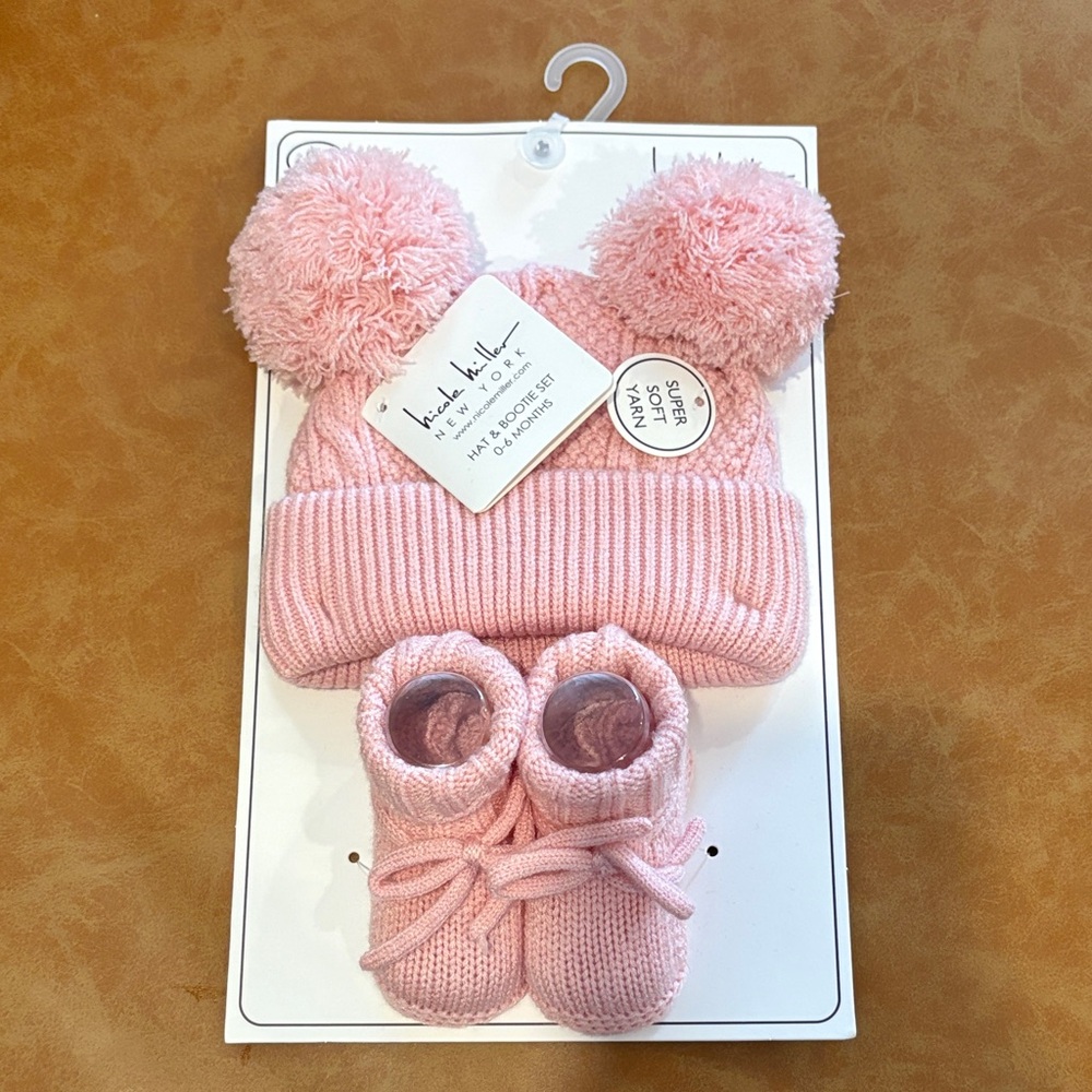 NWT Nicole Miller Pink Hat and Bootie Set - Baby Girl - Size 0-6 months